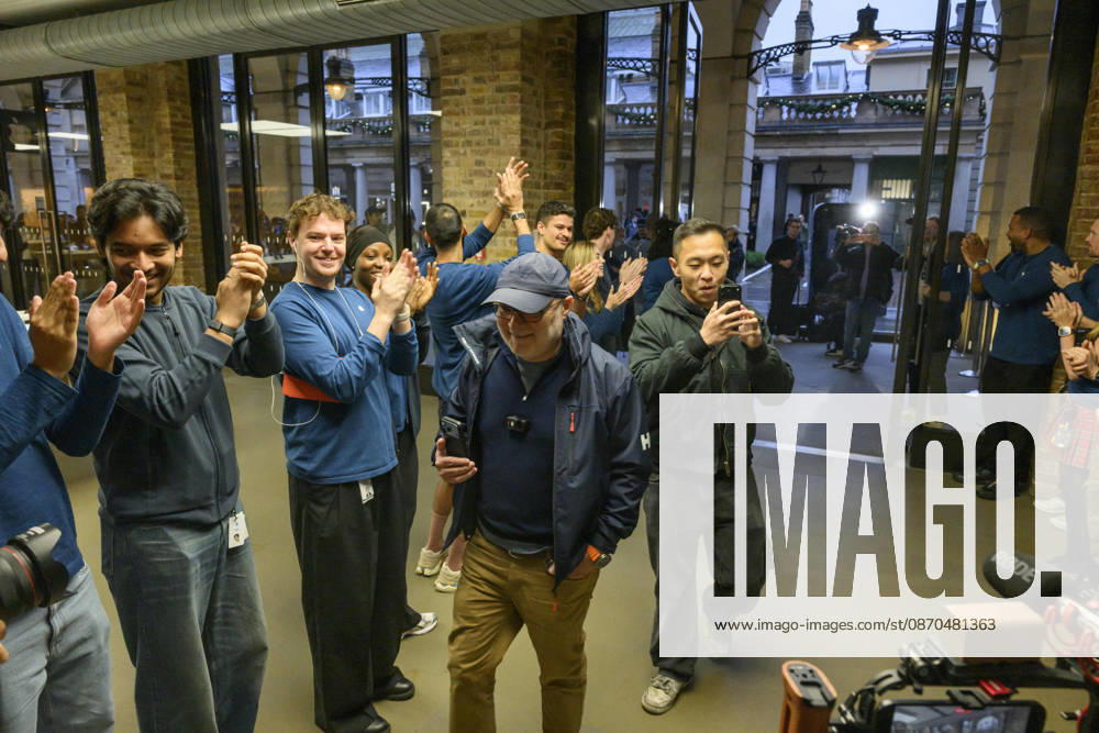 London, UK. Customers enter the Apple Covent Garden store for the sale of the Apple iPhone Duo, the companyâ€⠢s first foldable iPhone. Opened, it is the thinnest iPhone ever, with a 7.6-inch inner display that provides a large canvas for viewing content, gaming, and multitasking, and a special nano-texture finish that minimises glare for an unparalleled viewing experience. Closed, the 5.4-inch outer display delivers 90 percent of the screen area of iPhone 18 Pro in a compact, pocketable design. London UK - ZUMAl94_ 20261023_zaf_l94_010