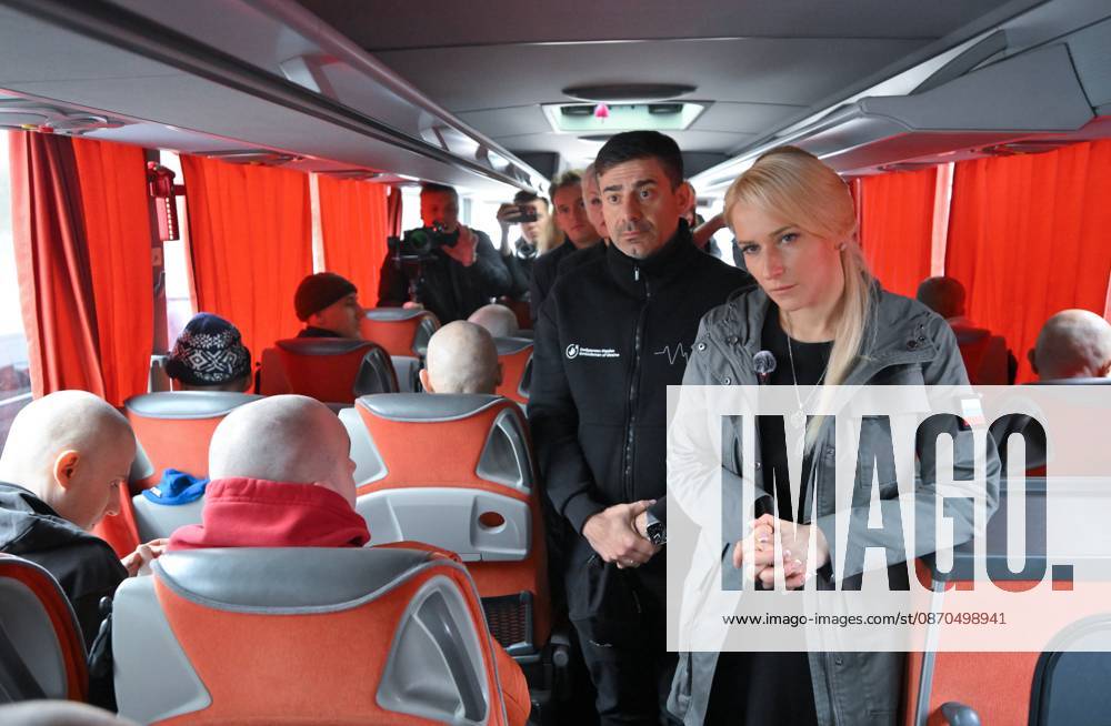 Belarus Russia Ukraine Military Operation POWs Exchange 9271126 23.10.2026 Russian Human Rights Commissioner Yana Lantratova and Ukrainian Human Rights Commissioner Dmytro Lubinets are seen in a bus with Ukrainian prisoners-of-war during an exchange between Russia and Ukraine at the Novaya Guta checkpoint in Gomel Region, Belarus. Russia and Ukraine on October 23 complete a swap of 270 prisoners of war each. A humanitarian action to reunite Russian and Ukrainian families also takes place, a total of seven people return to Russia, including a married couple, and six families travel to Ukraine. Yuri Kochetkov Sputnik Gomel region Belarus