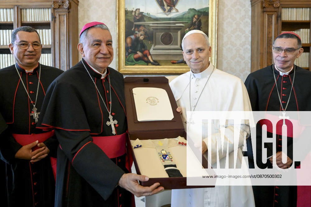 ITALY- REL VATICAN -POPE LEO XVI DURING A PRIVATE AUDIENCE WITH BISHOPS OF PANAMA ON PRIVATE VISIT AS PART OF THEIR AD LIMINA APOSTOLORUM October 23, 2026 ITALY REL - Vatican, October 23, 2026 Pope Leo XIV receives the bishops of Panama on a private visit as part of their Ad Limina Apostolorum visit - NO BOOKS