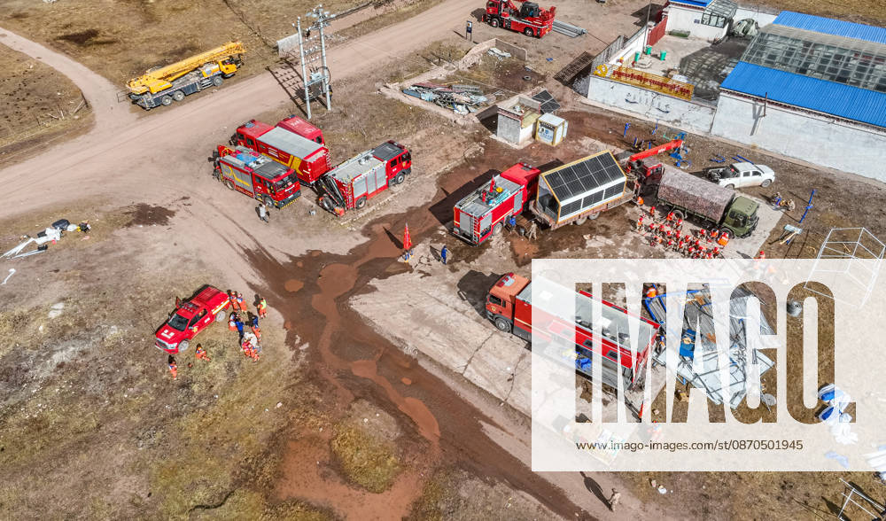 (261023) -- LHASA, Oct. 23, 2026 -- An aerial drone photo taken on Oct. 23, 2026 shows emergency forces arriving at an earthquake-hit village in Maru Township of Baqen County, Nagqu City, southwest China s Xizang Autonomous Region. Sixteen people have been killed and 76 others are injured following a 7.0-magnitude earthquake which struck Baqen County of the city of Nagqu in southwest China s Xizang Autonomous Region at 10:33 p.m. on Thursday, local authorities said. The Ministry of Emergency Management and authorities in Xizang have mobilized resources for rescue and relief operations. ) (SpotNews) CHINA-XIZANG-NAGQU-EARTHQUAKE-RESCUE AND RELIEF (CN) TenzinxNyida