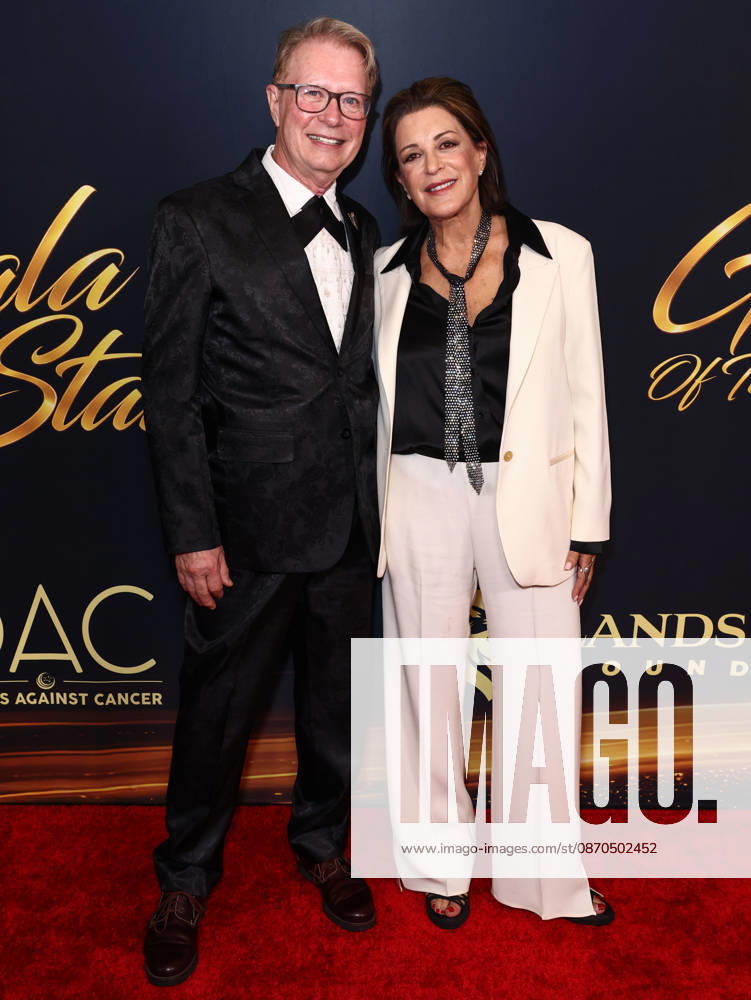 Dancers Against Cancer s Gala Of The Stars 2026 BEVERLY HILLS, LOS ANGELES, CALIFORNIA, USA - OCTOBER 22: Vincent Paterson and Julie McDonald arrive at Dancers Against Cancer s Gala Of The Stars 2026 held at The Beverly Hilton Hotel on October 22, 2026 in Beverly Hills, Los Angeles, California, United States. Beverly Hills The Beverly Hilton Hotel California United States