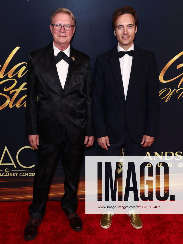 Dancers Against Cancer s Gala Of The Stars 2026 BEVERLY HILLS, LOS ANGELES, CALIFORNIA, USA - OCTOBER 22: Vincent Paterson and Rene Lamontagne arrive at Dancers Against Cancer s Gala Of The Stars 2026 held at The Beverly Hilton Hotel on October 22, 2026 in Beverly Hills, Los Angeles, California, United States. Beverly Hills The Beverly Hilton Hotel California United States