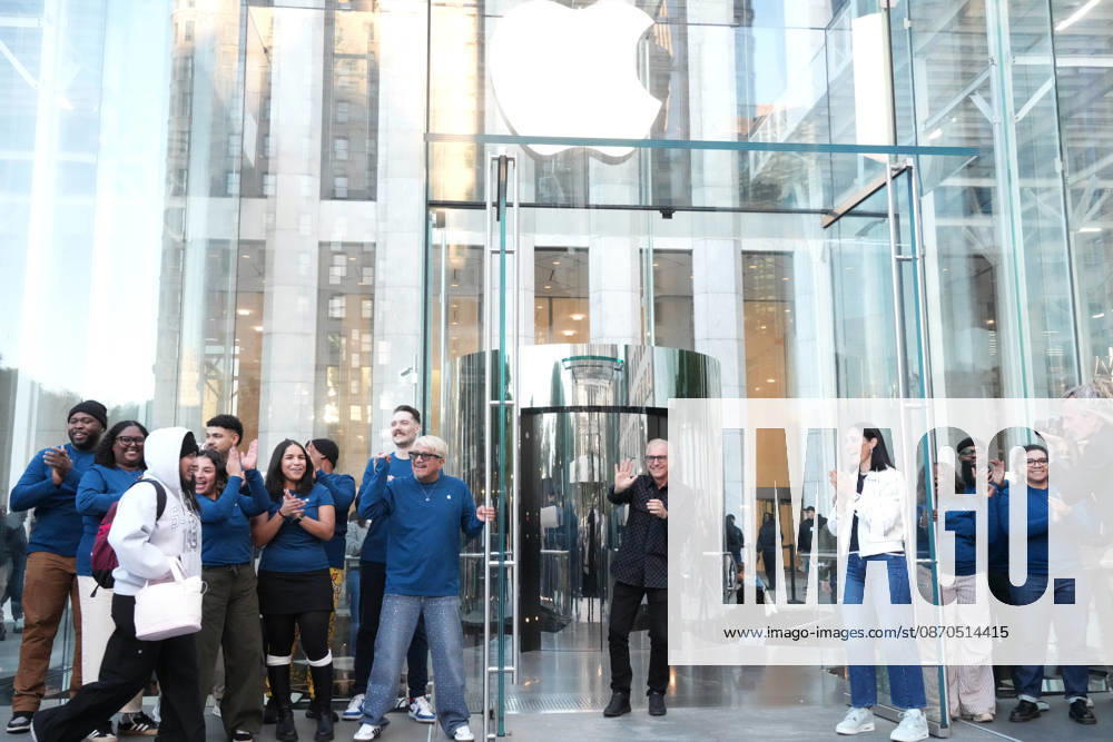 GREG JOSWIAK opens the Apple IPhone Duo Launch,.The Apple Store Fifth Avenue, NYC.October 23, 2026 . Apple IPhone Duo Launch,.The Apple Store Fifth Avenue, NYC.October 23, 2026 . New York USA - ZUMAms4_ 20261023_faf_ms4_010