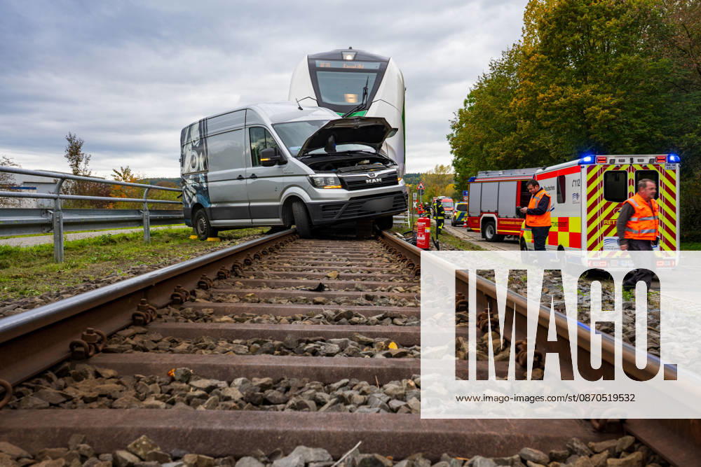 Car collides with train Car collides with train Fritzlar railroad crossing Pappelallee Hesse Germany