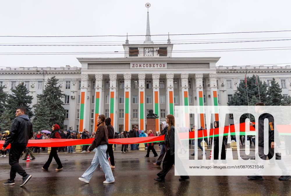 Moldova Transnistria Taxes Protest 9271226 23.10.2026 People attend a rally against economic pressure from Moldova at Suvorov Square in Tiraspol, Transnistrian region, also known as the unrecognized Pridnestrovian Moldavian Republic (PMR), Moldova. Artem Kulekin Sputnik Tiraspol Pridnestrovian Moldavian Republic