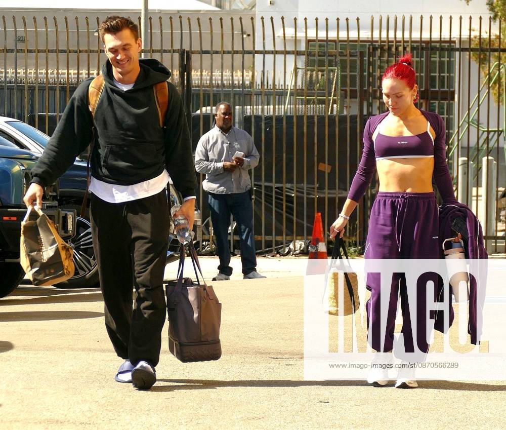 EXCLUSIVE: Tyler Cameron and Sharna Burgess Arrive To DWTS Rehearsal Together Friday EXCLUSIVE: Tyler Cameron and Sharna Burgess are seen arriving at the Dancing With The Stars rehearsals. 23 Oct 2026 Pictured: Tyler Cameron and Sharna Burgess.