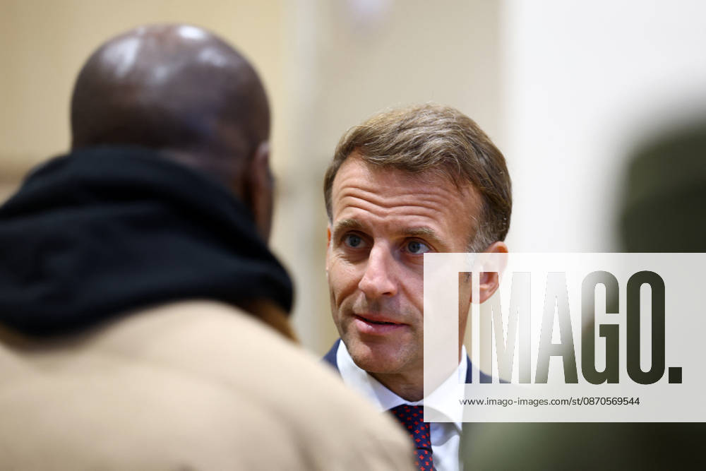 French President Macron in Trappes After Deadly Shooting - France French President Emmanuel Macron meets community members at the town hall after a drive-by shooting during which a person was killed and at least four others were wounded including a 12-year-old girl, in Trappes, in the Yvelines department, near Paris, France, October 23, 2026. Photo by Hannah McKay Pool ABACAPRESS.COM Trappes France