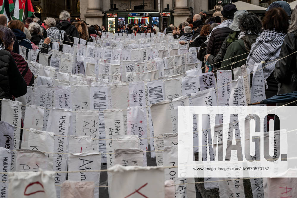 Pro-Palestinian associations protest with a flashmob to demand the release of Palestinian prisoners in Italian and Israeli jails in Piazza Duomo, Milan, on October 23, 2026. Milan Italy - ZUMAa289 20261023_zia_a289_470