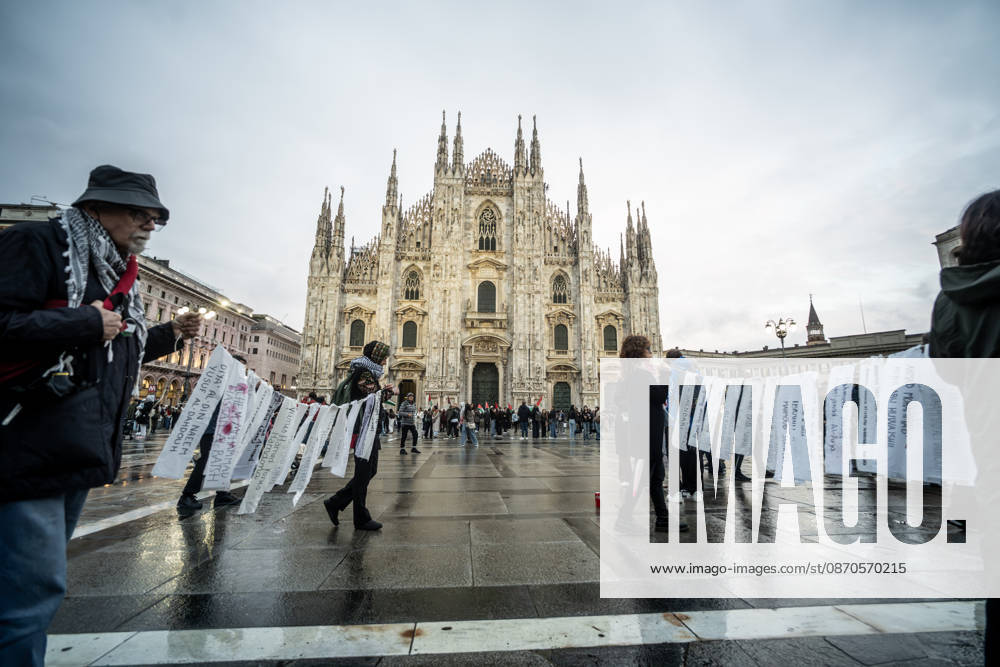 Pro-Palestinian associations protest with a flashmob to demand the release of Palestinian prisoners in Italian and Israeli jails in Piazza Duomo, Milan, on October 23, 2026. Milan Italy - ZUMAa289 20261023_zia_a289_494