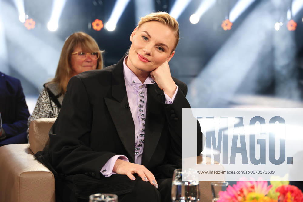 Rosalie Thomass, actress, guest on the NDR Talk Show; photo op on October 23, 2026, at the Hamburg Lokstedt television studio prior to the broadcast on NDR Television s Channel 3