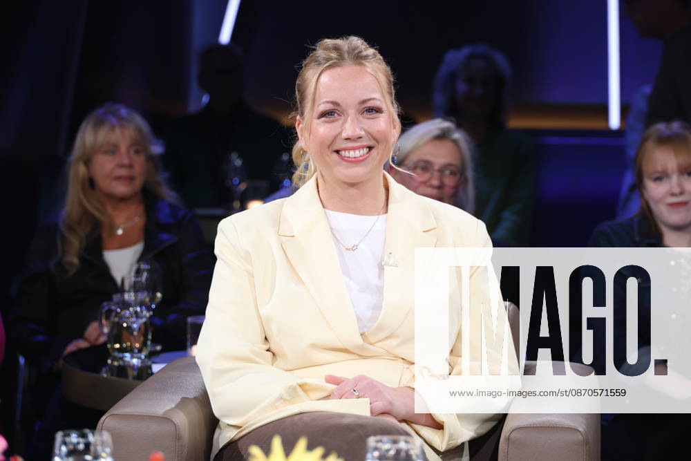 Zora Klipp, restaurateur and TV chef, guest on the NDR Talk Show; photo op on October 23, 2026, at the Hamburg Lokstedt TV studio prior to the broadcast on NDR Television’s Channel 3