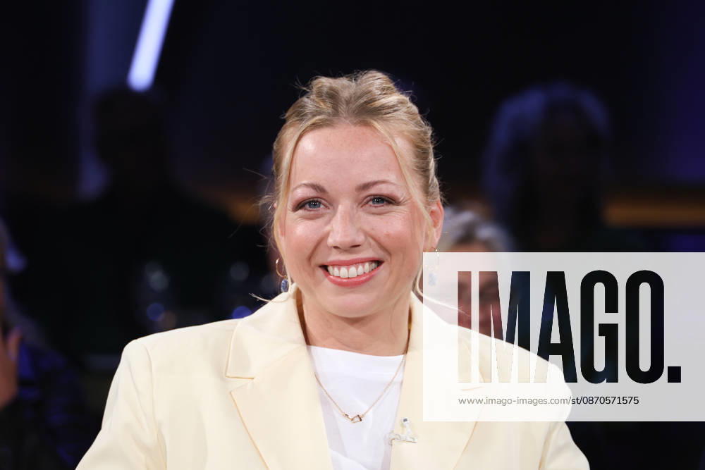 Zora Klipp, restaurateur and TV chef, guest on the NDR Talk Show; photo op on October 23, 2026, at the Hamburg Lokstedt TV studio prior to the broadcast on NDR Television’s Channel 3
