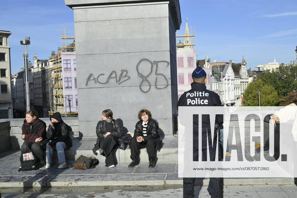 Extreme Left And Citizen Activists Protest 24 10 2026 BRUSSELS, BELGIUM - OCTOBER 24 : Police and demonstrators pictured during illegal demonstration the centre of Brussels against budget measures on October 24, 2026 in Brussels, Belgium, 24 10 2026 Brussels Belgium