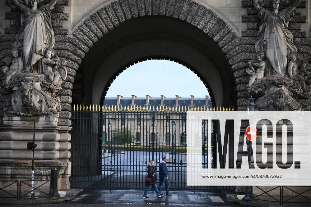 Louvre Museum Closed Ahead of The Day of Protests - Paris The Louvre Museum has closed its doors in anticipation of possible further unrest on the fringes of the day of protest this Saturday, October 24, 2026, in Paris, France. Several major Parisian museums have announced that they will be closing either fully or partially following the various incidents of violence that occurred last weekend during the protest. Photo by Eliot Blondet ABACAPRESS.COM Paris France