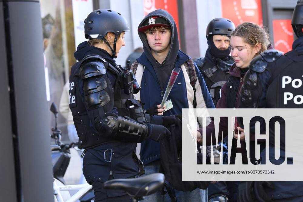 Extreme Left And Citizen Activists Protest 24 10 2026 BRUSSELS, BELGIUM - OCTOBER 24 : Police and demonstrators pictured during illegal demonstration the centre of Brussels against budget measures on October 24, 2026 in Brussels, Belgium, 24 10 2026 Brussels Belgium