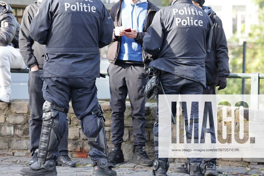 This image shows police controling peoples after a call for protests in Brussels for purchasing power, healthcare, and education, on Saturday 24 October 2026. NICOLASxMAETERLINCK 190846068