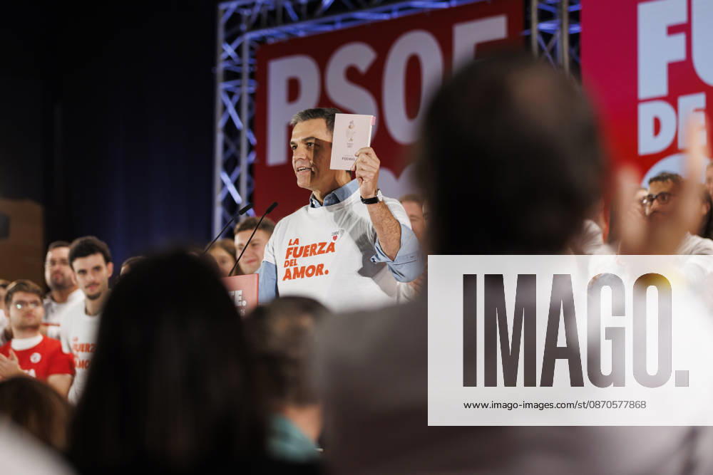 Sánchez heads his second pre-campaign event in Andalusia, this time in Granada. Photo of PSOE Secretary-General and Prime Minister Pedro Sánchez at a pre-campaign event at the Granada Convention and Exhibition Center. October 24 in Granada, Andalusia, Spain The event was also attended by the Deputy Secretary-General of the PSOE and Secretary-General of the PSOE in Andalusia, María Jesús Montero, and the Secretary-General of the PSOE in Granada and the party’s top candidate for the Senate in that province, Pedro Fernández October 24, 2026 Álex Cá Granada Granada Spain
