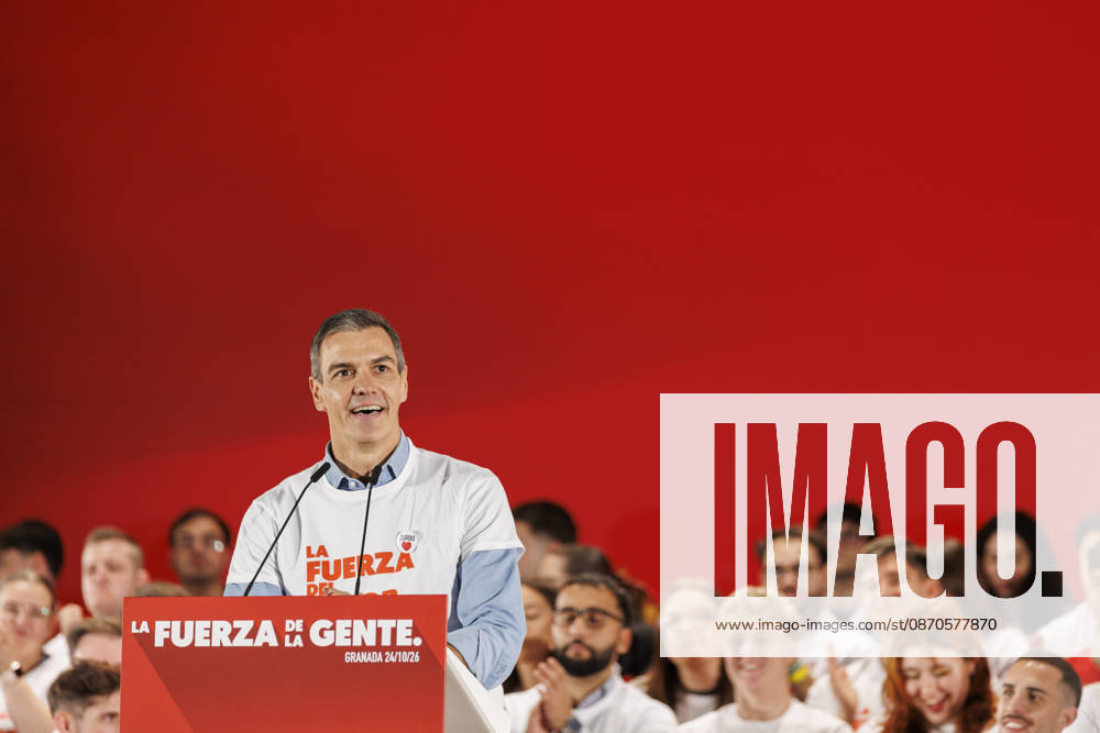 Sánchez heads his second pre-campaign event in Andalusia, this time in Granada. Photo of PSOE Secretary-General and Prime Minister Pedro Sánchez at a pre-campaign event at the Granada Convention and Exhibition Center. October 24 in Granada, Andalusia, Spain The event was also attended by the Deputy Secretary-General of the PSOE and Secretary-General of the PSOE in Andalusia, María Jesús Montero, and the Secretary-General of the PSOE in Granada and the party’s Senate candidate for that province, Pedro Fernández October 24, 2026 Álex Cá Granada Granada Spain