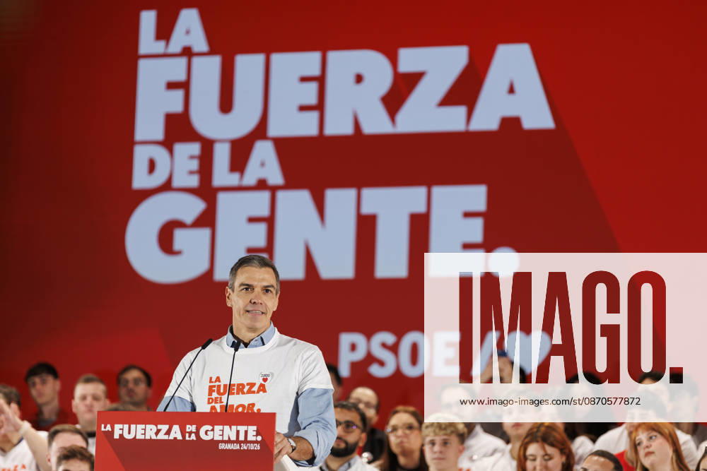 Sánchez heads his second pre-campaign event in Andalusia, this time in Granada. Photo of PSOE Secretary-General and Prime Minister Pedro Sánchez at a pre-campaign event at the Granada Convention and Exhibition Center. October 24 in Granada, Andalusia, Spain The event was also attended by the Deputy Secretary-General of the PSOE and Secretary-General of the PSOE in Andalusia, María Jesús Montero, and the Secretary-General of the PSOE in Granada and the party’s Senate candidate for that province, Pedro Fernández October 24, 2026 Álex Cá Granada Granada Spain