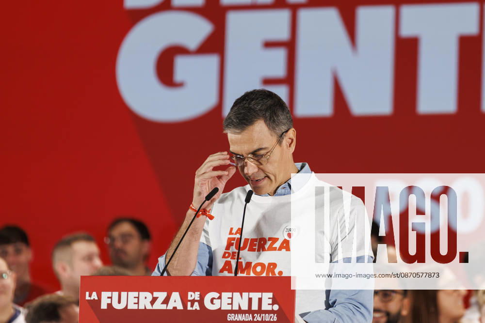 Sánchez heads his second pre-campaign event in Andalusia, this time in Granada. Photo of PSOE Secretary-General and Prime Minister Pedro Sánchez at a pre-campaign event at the Granada Convention and Exhibition Center. October 24 in Granada, Andalusia, Spain The event was also attended by the Deputy Secretary-General of the PSOE and Secretary-General of the PSOE in Andalusia, María Jesús Montero, and the Secretary-General of the PSOE in Granada and the party’s Senate candidate for that province, Pedro Fernández October 24, 2026 Álex Cá Granada Granada Spain