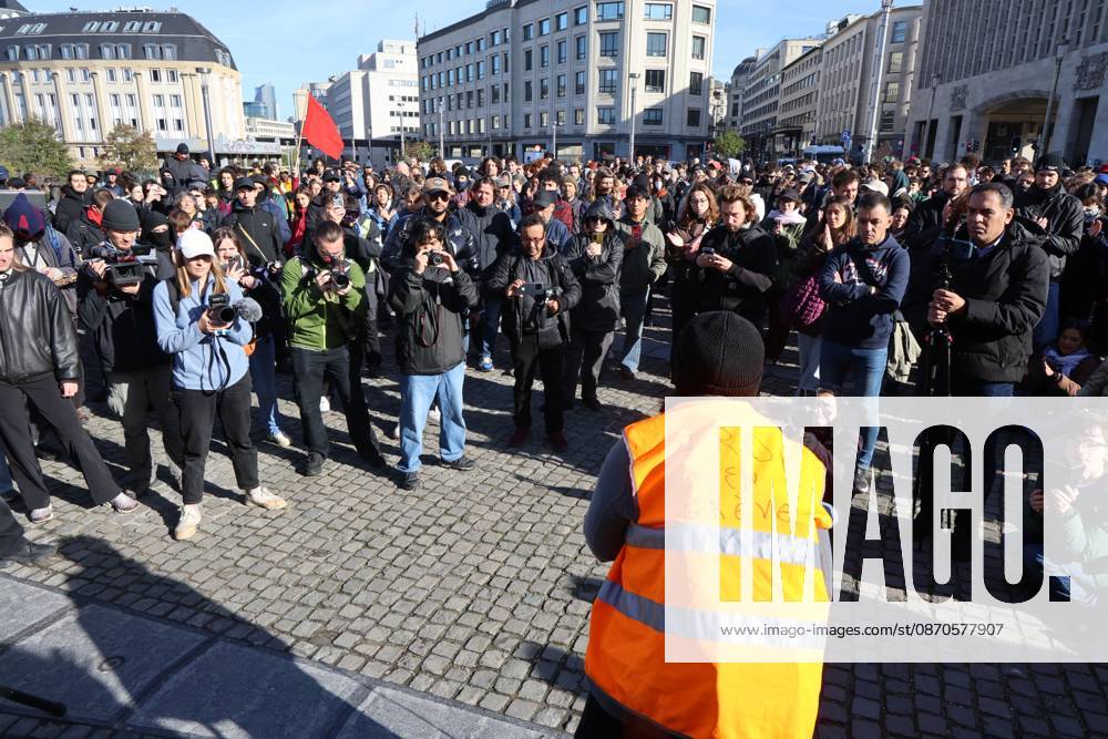 This image shows demonstrators after a call for protests in Brussels for purchasing power, healthcare, and education, on Saturday 24 October 2026. NICOLASxMAETERLINCK 190851064