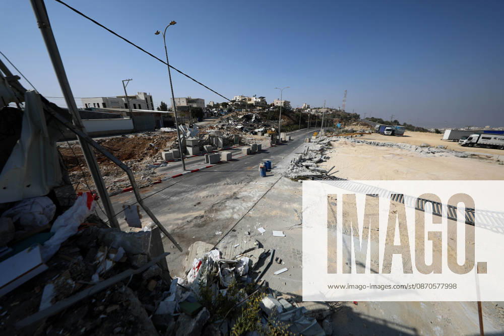 Palestinian homes in the ??Hebron destroyed following a clash at a checkpoint HEBRON, WEST BANK, PALESTINE - OCTOBER 24: A general view of the rubble of Palestinian homes and structures demolished by Israeli army heavy machinery in the Farsh Al Hawa area of Hebron, West Bank, Palestine on Saturday, October 24, 2026. The demolitions followed a deadly shootout at the local checkpoint involving two Palestinians and two Israeli soldiers, leading to a total lockdown of Hebron and surrounding communities. Wisam Hashlamoun Anadolu Hebron West Bank. Editorial use only. Please get in touch for any other usage.