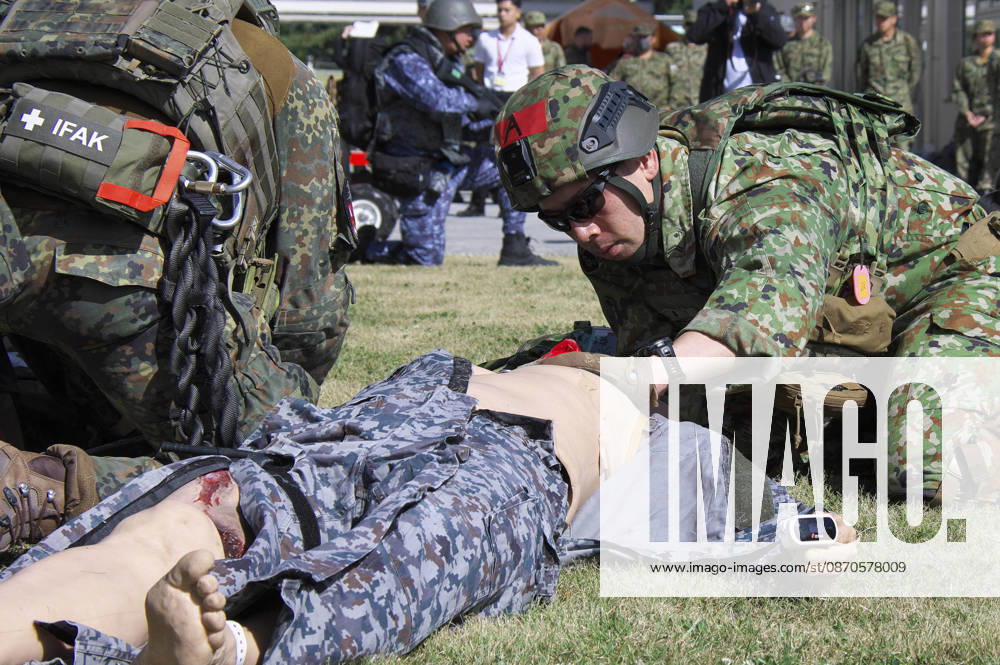 Soldiers from the Japan Self-Defense Forces and the German Bundeswehr are participating in a joint medical exercise at Iruma Air Base as part of the Japan-U.S. military exercise Keen Sword 27. Iruma, October 24, 2026 Foto:xK.xFuturexImagex sword_6004