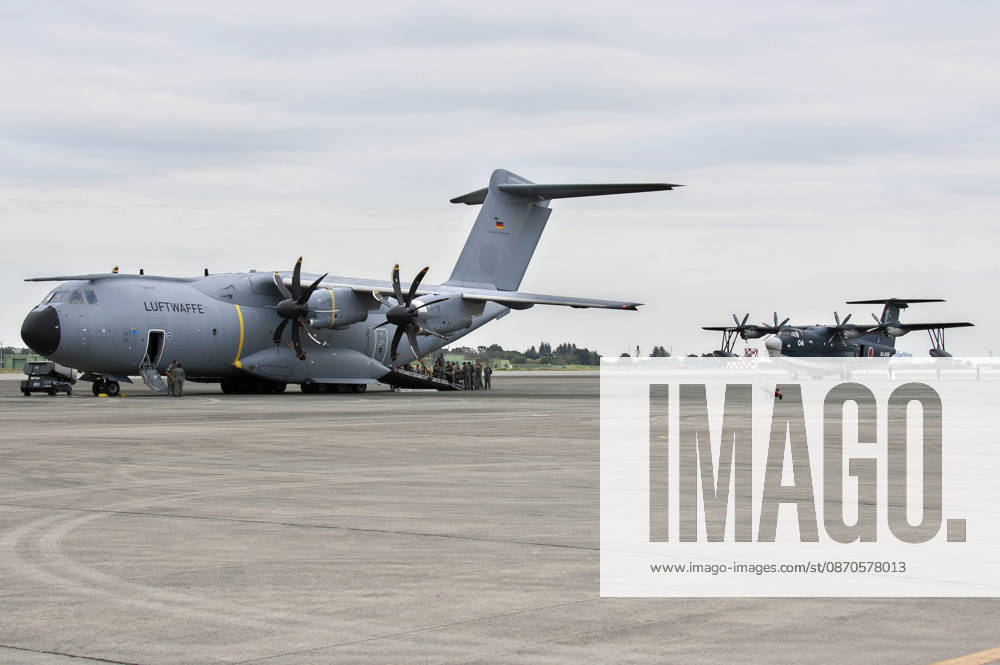 A German Air Force A400M Atlas transport aircraft and a ShinMaywa US-2 amphibious air-sea rescue aircraft from the Japan Maritime Self-Defense Force during the Japanese-American military exercise Keen Sword 27 at Iruma Air Base, Iruma, October 24, 2026 Foto:xK.xFuturexImagex sword_6007