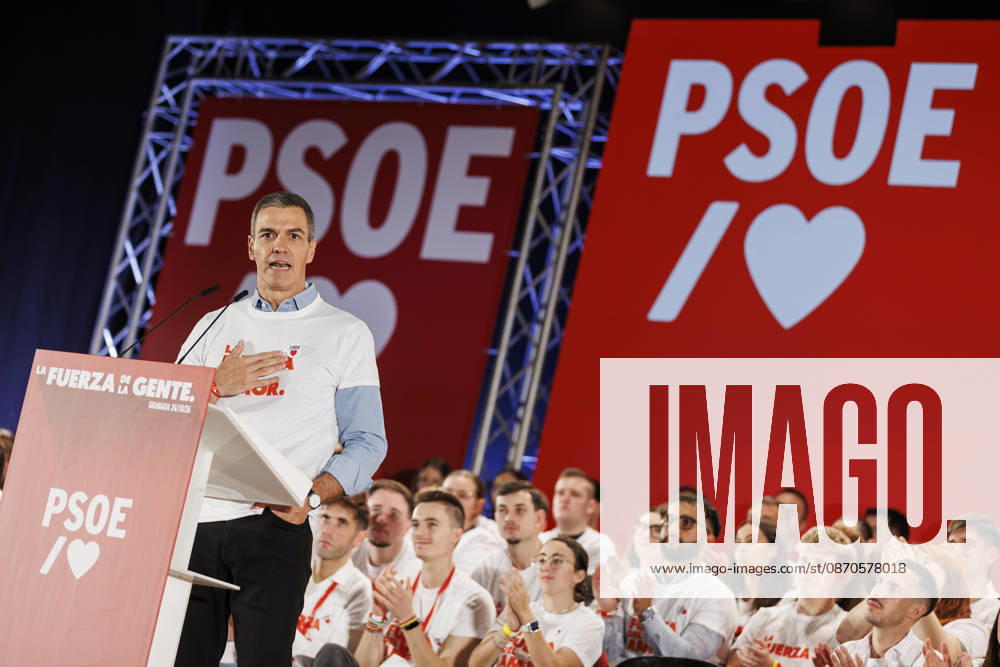 Sánchez heads his second pre-campaign event in Andalusia, this time in Granada. Photo of the PSOE Secretary-General and Prime Minister, Pedro Sánchez, at a pre-campaign event at the Granada Convention and Exhibition Center October 24 in Granada, Andalusia, Spain The event was also attended by the Deputy Secretary-General of the PSOE and Secretary-General of the PSOE in Andalusia, María Jesús Montero, and the Secretary-General of the PSOE in Granada and the party’s Senate candidate for that province, Pedro Fernández October 24, 2026 Álex Cá Granada, Granada, Spain