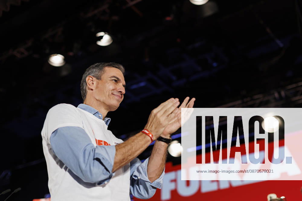 Sánchez heads his second pre-campaign event in Andalusia, this time in Granada. Photo of the PSOE Secretary-General and Prime Minister, Pedro Sánchez, at a pre-campaign event at the Granada Convention and Exhibition Center October 24 in Granada, Andalusia, Spain The event was also attended by the Deputy Secretary-General of the PSOE and Secretary-General of the PSOE in Andalusia, María Jesús Montero, and the Secretary-General of the PSOE in Granada and the party’s Senate candidate for that province, Pedro Fernández October 24, 2026 Álex Cá Granada, Granada, Spain