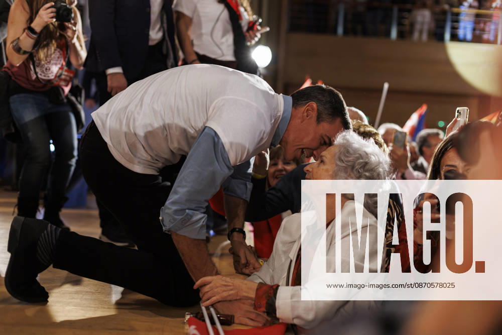 Sánchez heads his second pre-campaign event in Andalusia, this time in Granada. Photo of the PSOE Secretary-General and Prime Minister, Pedro Sánchez, at a pre-campaign event at the Granada Convention and Exhibition Center October 24 in Granada, Andalusia, Spain The event was also attended by the Deputy Secretary-General of the PSOE and Secretary-General of the PSOE in Andalusia, María Jesús Montero, and the Secretary-General of the PSOE in Granada and the party’s Senate candidate for that province, Pedro Fernández October 24, 2026 Álex Cá Granada, Granada, Spain