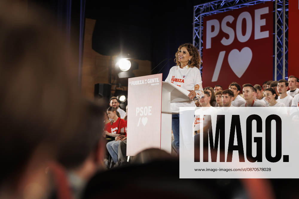Sánchez heads his second pre-campaign event in Andalusia, this time in Granada. Photo of the PSOE’s deputy secretary-general and secretary-general of the PSOE in Andalusia, María Jesús Montero, at a pre-campaign event at the Granada Convention and Exhibition Center October 24 in Granada, Andalusia, Spain The event was also attended by the Secretary-General of the PSOE and Prime Minister, Pedro Sánchez, as well as the Secretary-General of the PSOE in Granada and the party’s Senate candidate for that province, Pedro Fernández October 24, 2026 Álex Cá Granada, Granada, Spain