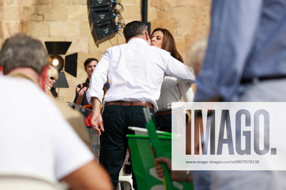 Abascal Holds a Public Event in Palma Vox President Santiago Abascal, and Vox’s candidate for the Congress of Deputies representing the Balearic Islands, Maribel Cerezo, during a public event as part of the pre-campaign for the general election on November 29, at La Seu de Mallorca, on October 24, 2026, in Palma de Mallorca, Mallorca, Balearic Islands, Spain. Abascal is the first leader of one of the major parties running in the general election to have announced public events in the Balearic Islands. OCTOBER 24, 2026. Tomàs Moyà. Palma de Mallorca, Mallorca, Balearic Islands. Palma de Mallorca, Mallorca, Spain