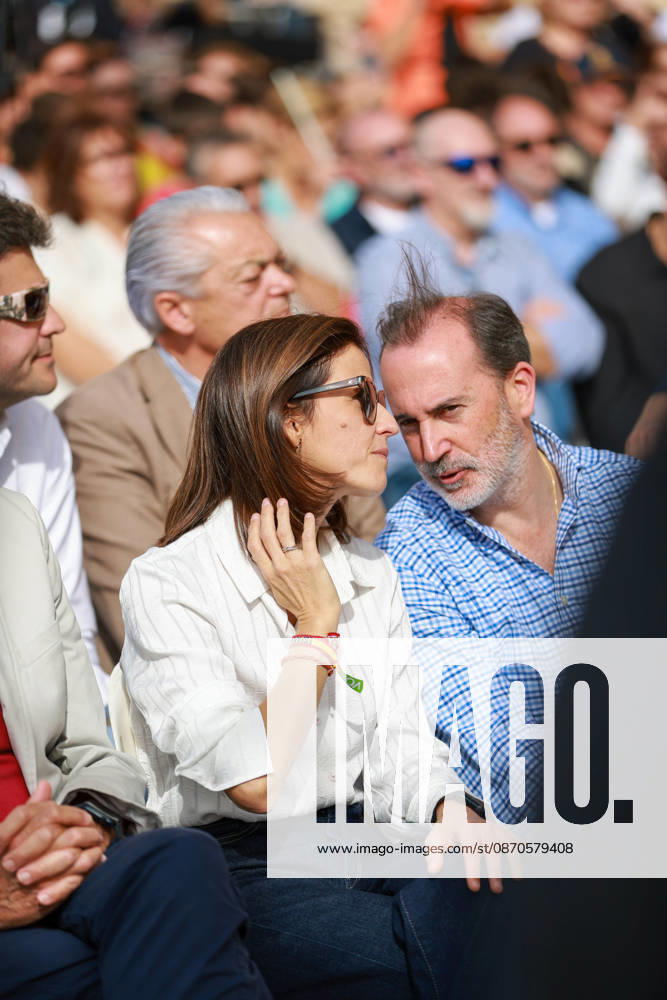 Abascal holds a public event in Palma. Vox’s candidate for the Congress of Deputies from the Balearic Islands, Maribel Cerezo, and the president of Vox Balearic Islands, Gabriel Le Senne, during a Vox public event as part of the pre-campaign for the general election on November 29, at La Seu de Mallorca, on October 24, 2026, in Palma de Mallorca, Mallorca, Balearic Islands, Spain. Abascal is the first leader of one of the major parties running in the general election to have announced public events in the Balearic Islands. OCTOBER 24, 2026. Tomàs Moyà. Palma de Mallorca, Mallorca, Isl. Palma de Mallorca, Mallorca, Spain
