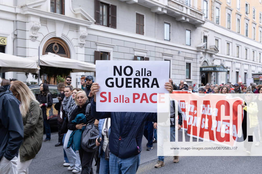 IPA90113072 - Italy Out of the War Rally in Rome