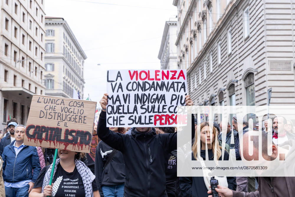 IPA90113077 - Get Italy Out of the War Rally in Rome