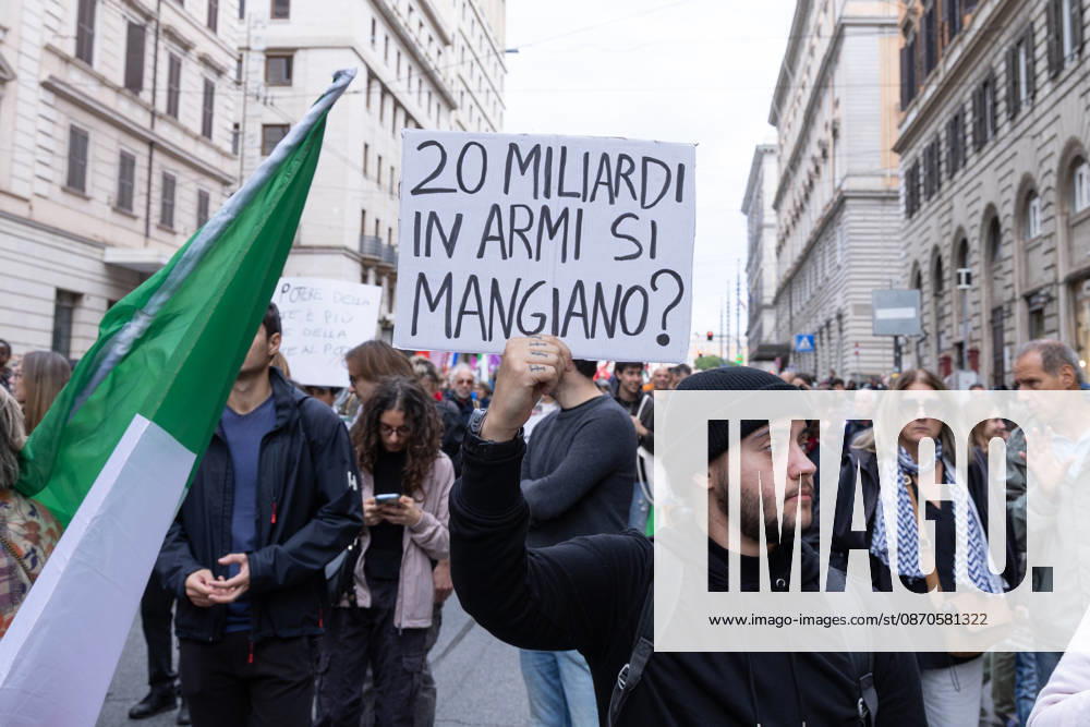IPA90113085 - Italy Out of the War Rally in Rome