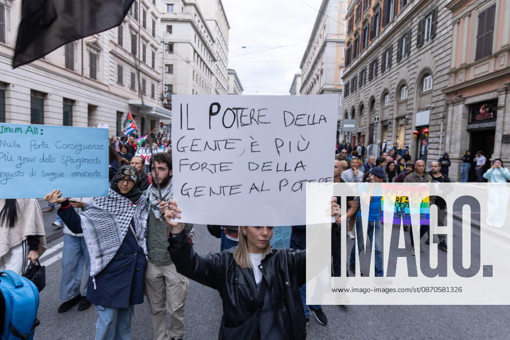 IPA90113087 - Italy Out of the War Rally in Rome