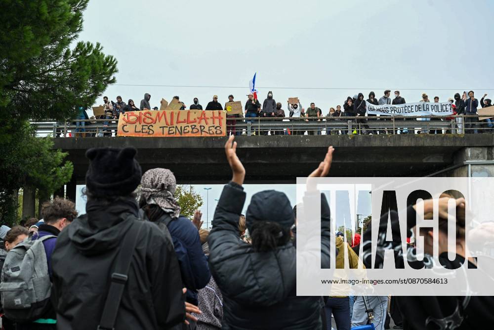 OCTOBER 24 PROTESTS PHOTOPQR SUD OUEST XAVIER LEOTY Protest in La Rochelle, October 24, 2026 OCTOBER 24 PROTESTS France Oct. 24, 2026 Another day of protests this Saturday, and amid fears of renewed violence and looting, restrictions on freedom of movement and assembly have multiplied, drawing sharp criticism from civil liberties groups France