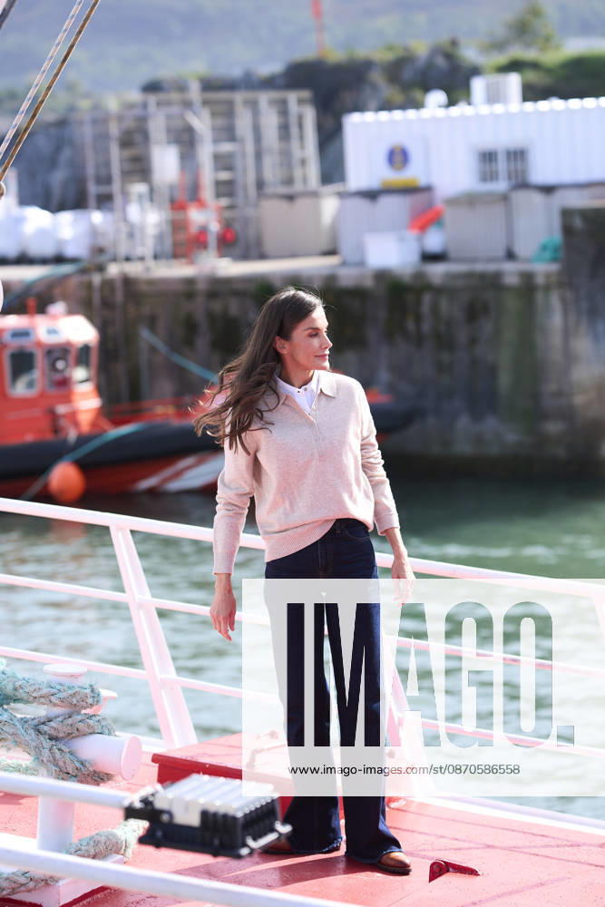 Oviedo Queen Letizia visited Llanes to present the Exemplary Town of Asturias 2026 award, which this year has been granted to the Santa Ana Fishermen’s Guild (Cofradía de Pescadores Santa Ana), in Llanes, Asturias. No Spain