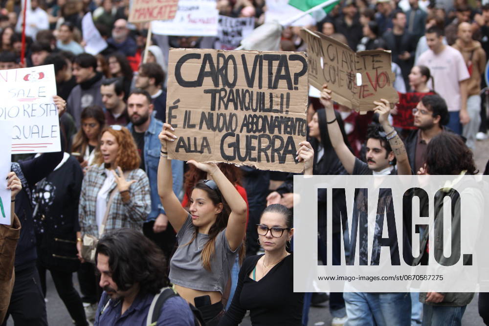 Demonstration in Naples against the high cost of living Protesters during a demonstration against the high cost of living in Naples, Italy, on Saturday, October 24, 2026 Napoli CAMPANA ITALIA