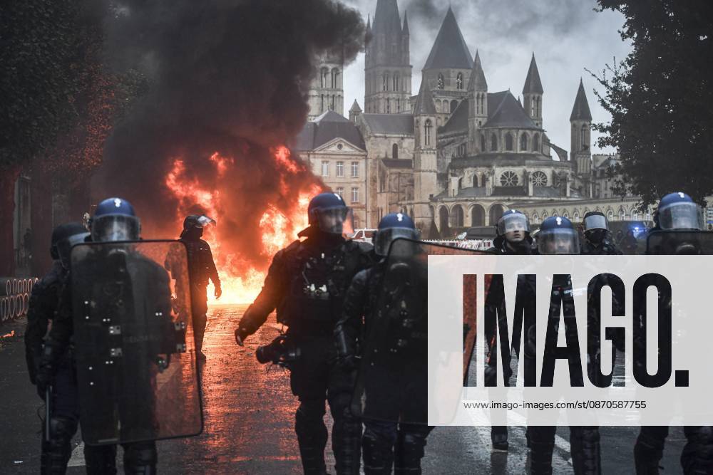 OCTOBER 24 PROTESTS PHOTOPQR OUEST FRANCE Charles BURY CAEN 10 24 2026 Act II of the protests against the high cost of living: Students, unions, and Yellow Vests, about 10,000 people in Caen, Calvados, Normandy. Photo by Charles Bury, Ouest France, France, Oct. 24, 2026. Another day of protests this Saturday, and amid fears of renewed violence and looting, restrictions on freedom of movement and assembly have multiplied, drawing sharp criticism from civil liberties groups. CAEN, France