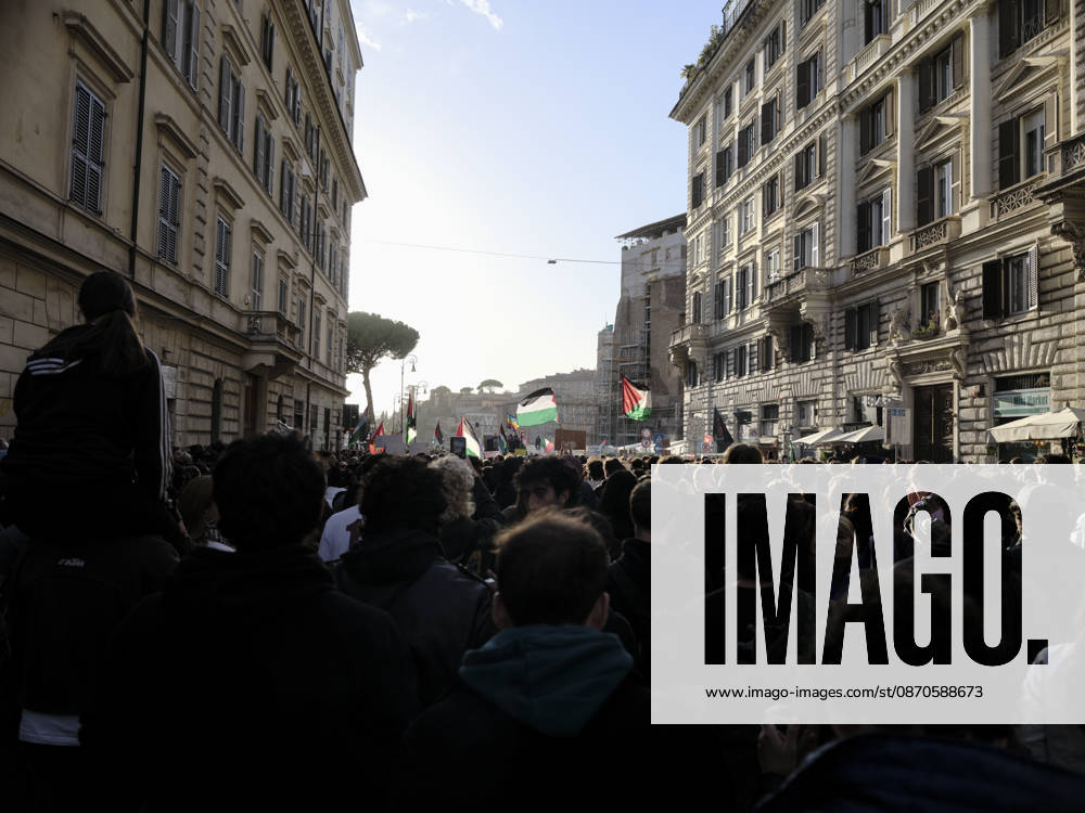 Rome Anti-War Demonstration Rome, Italy, October 24, 2026. Demonstrators take part in an anti-war march, under the slogan Fuori lItalia dalla guerra (Keep Italy Out of the War). Protesters, opposing Italys involvement in wars, military rearmament and the Italian governments policies. Rome Italy