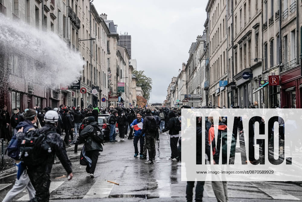 Police intervene in demonstrators amid ongoing protests in Nancy NANCY, FRANCE - OCTOBER 24: Police clash with protesters with water cannons and tear gas during a demonstration amid ongoing social and political tensions in Nancy, France, on October 24, 2026. Muhammed Said Tako Anadolu Nancy France. Editorial use only. Please get in touch for any other usage.