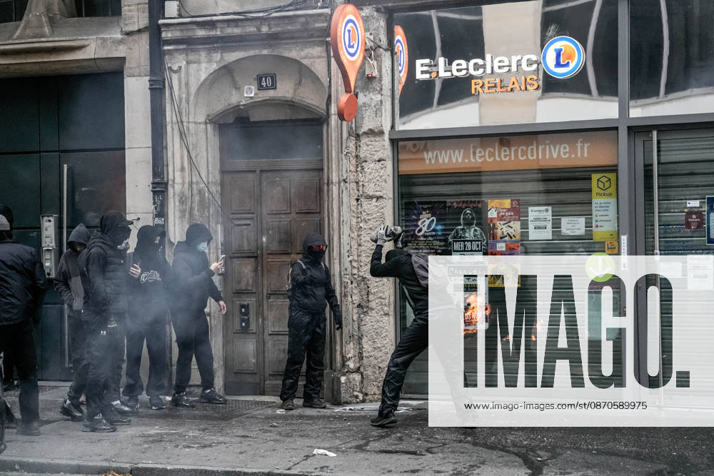 Police intervene in demonstrators amid ongoing protests in Nancy NANCY, FRANCE - OCTOBER 24: Police clash with protesters with water cannons and tear gas during a demonstration amid ongoing social and political tensions in Nancy, France, on October 24, 2026. Muhammed Said Tako Anadolu Nancy France. Editorial use only. Please get in touch for any other usage.