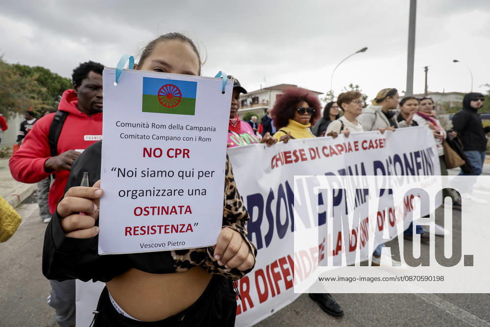 IPA90126153 - Castelvolturno: The church and local institutions led the peaceful march of 10,000 people according to police figures, though organizers claim there were nearly 20,000 participants to protest the opening of the CPRs (centers for repatriation), which are administrative detention facilities.