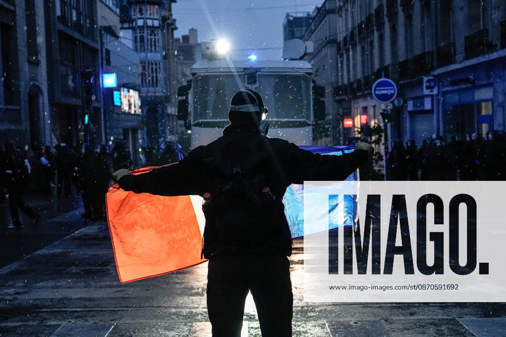 Police intervene in demonstrators amid ongoing protests in Nancy NANCY, FRANCE - OCTOBER 24: Police clash with protesters with water cannons and tear gas during a demonstration amid ongoing social and political tensions in Nancy, France, on October 24, 2026. Muhammed Said Tako Anadolu Nancy France. Editorial use only. Please get in touch for any other usage.