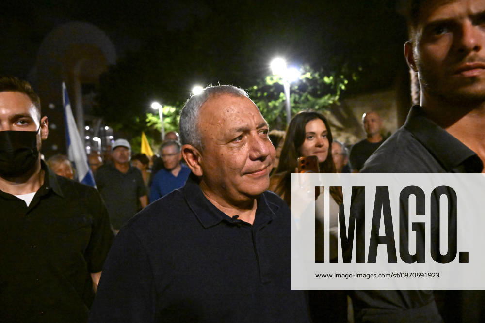 Gadi Eisenkot, Head of the Yashar Party, joins tens of thousands of Israelis at a protest in Hostage Square in Tel Aviv, three days before the election, demanding an independent State Commission of Inquiry into the failures surrounding the October 7, 2023, Hamas massacre, on Saturday, October 24, 2026. JER2026102404 DEBBIExHILL