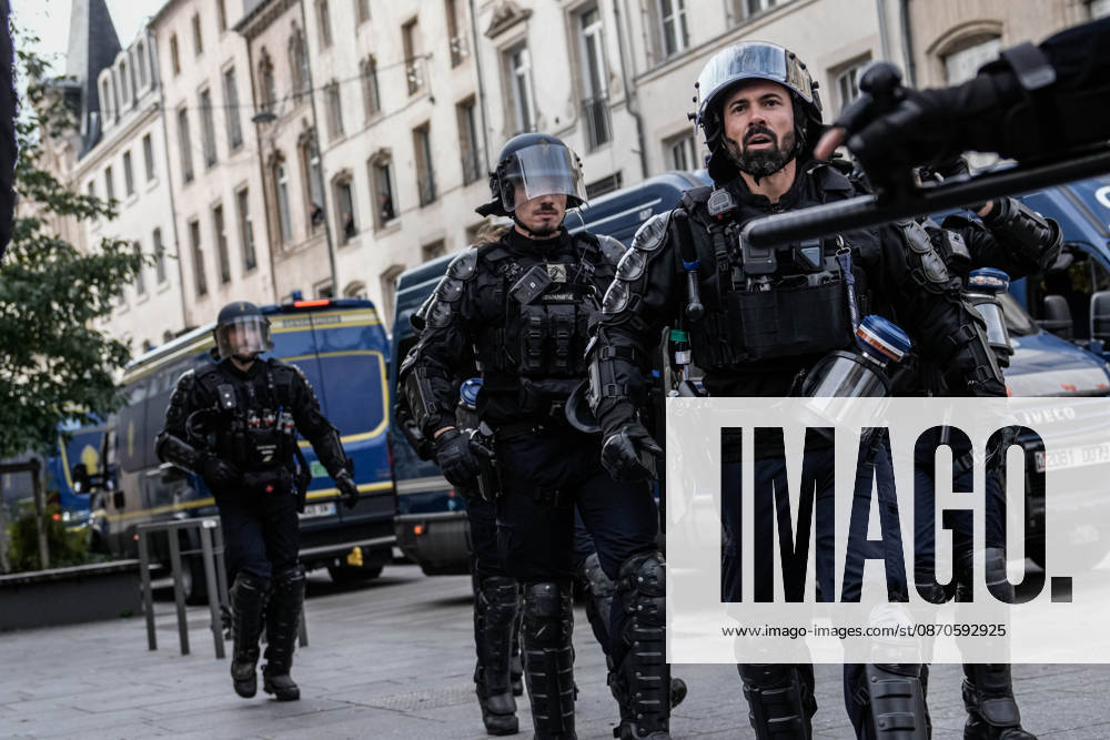 Police intervene in demonstrators amid ongoing protests in Nancy NANCY, FRANCE - OCTOBER 24: Protesters holding banners gather as police take security measures during a demonstration amid ongoing social and political tensions in Nancy, France, on October 24, 2026. Muhammed Said Tako Anadolu Nancy France. Editorial use only. Please get in touch for any other usage.
