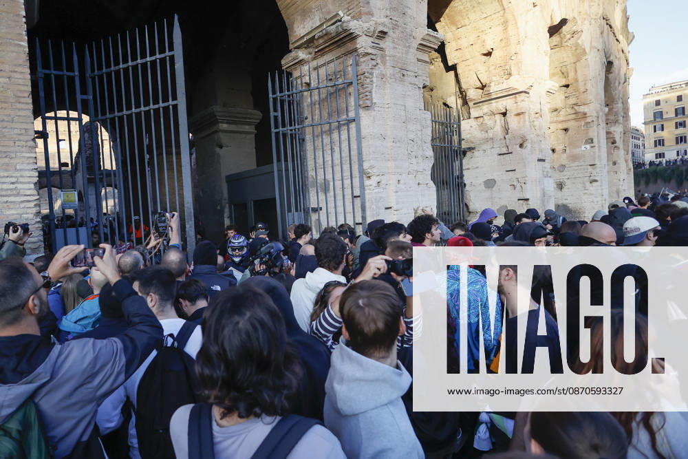 Demonstration against the Italian government in Rome ROME, ITALY, OCTOBER 24: Demonstrators attempt to enter the Colosseum during a protest against the Italian government in Rome, Italy, on October 24, 2026. Riccardo De Luca Anadolu Rome Italy. Editorial use only. Please get in touch for any other usage.
